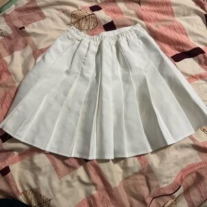 Elegant White Pleated Skirt
